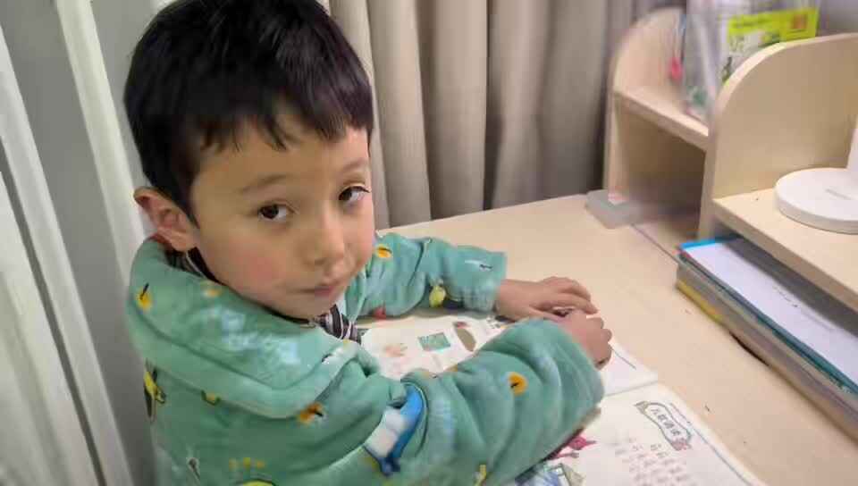 2026.1.12学B班 王千与 读《拼音书》