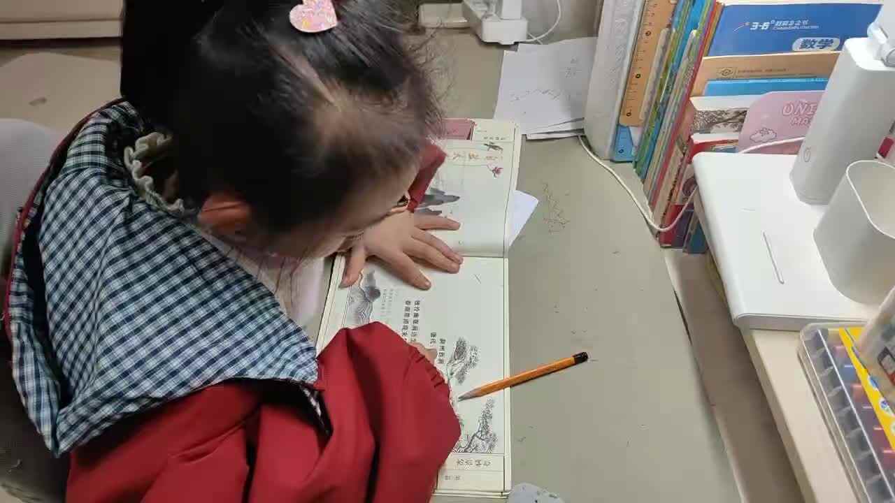 ⁣2026年1月15日学前B班谭诗锜指读古诗《滁州西涧》