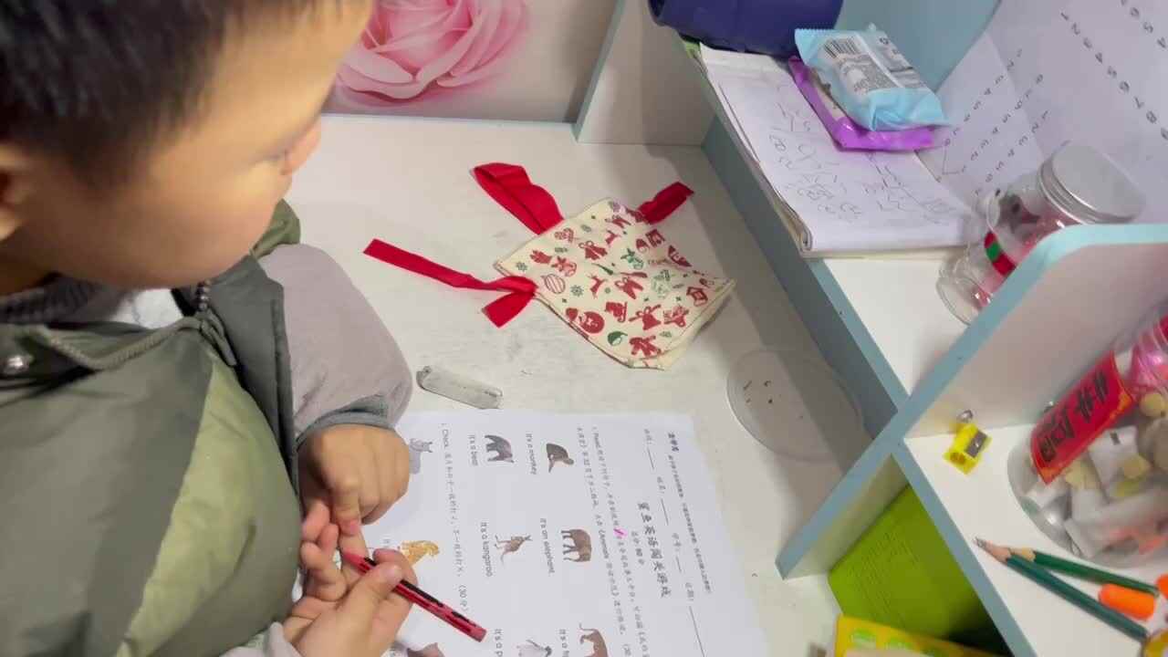 ⁣1.7 学b田熙辰（指读英语） trim.A69A5E20-F2B3-4EED-A4D1-1A7C4C581504.MOV