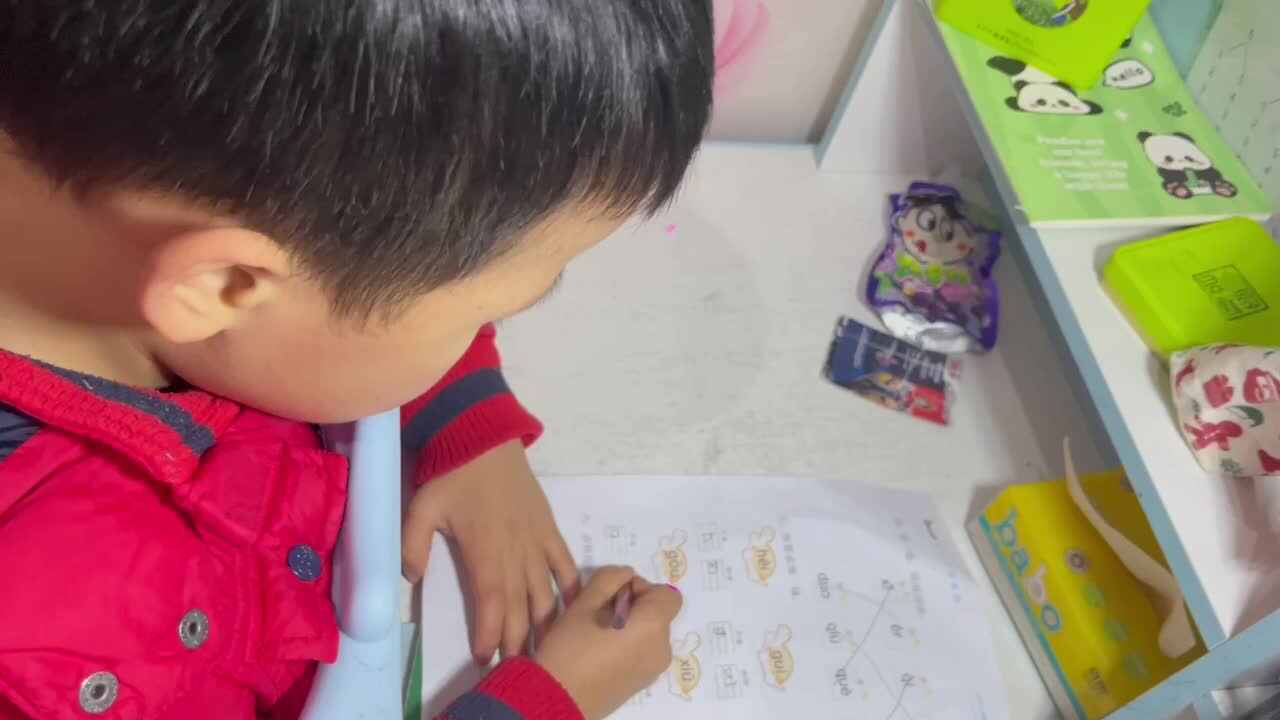 ⁣⁣⁣⁣1.17 学b 田熙辰（完成拼音作业单） trim.17893D32-DBD8-45CD-8E5D-BC2A071CF4AA.MOV