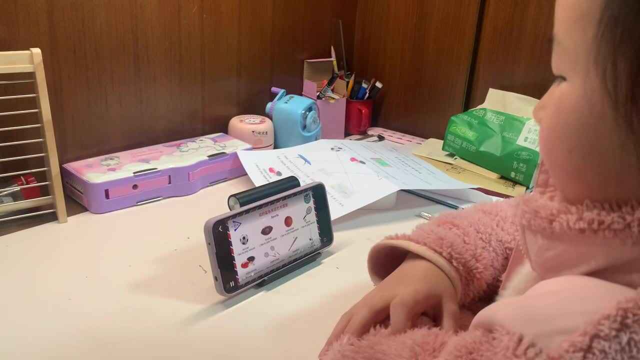 1.16学前A班赵欣奕跟读英语单词句子