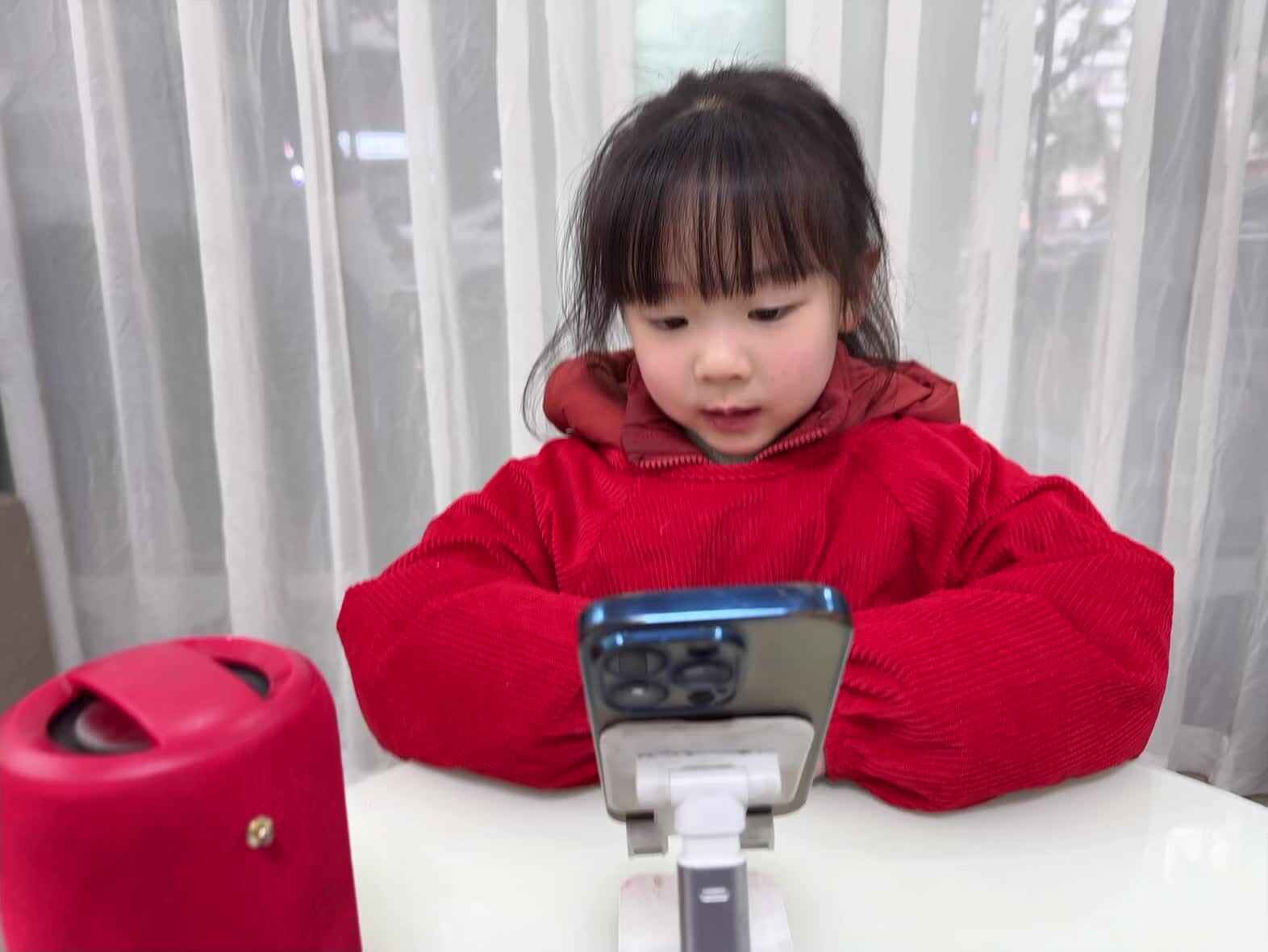 2026年1月24日大A班夏爱林～观看英语视频