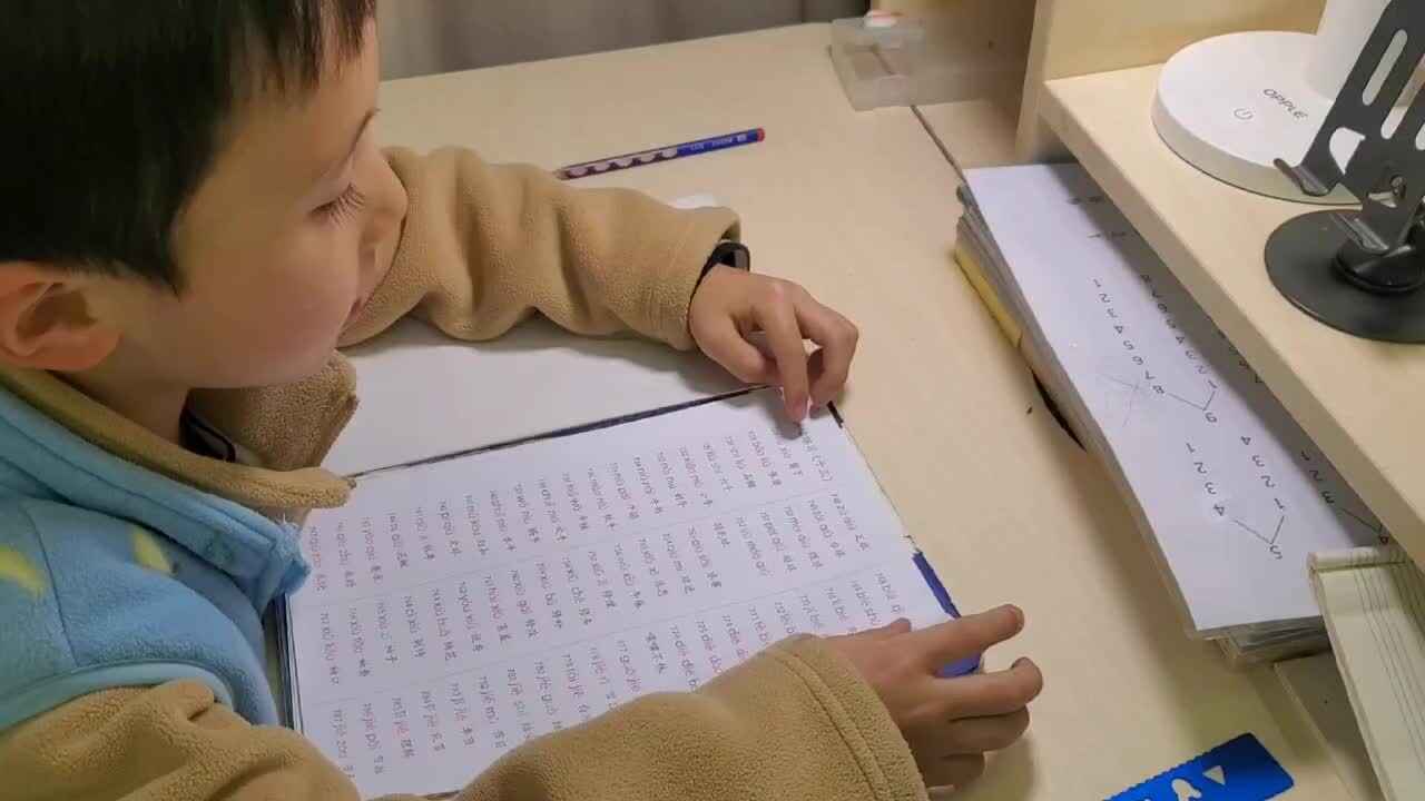 ⁣⁣⁣⁣⁣2026.1.24学B班 王千与 读《拼读练习十三》