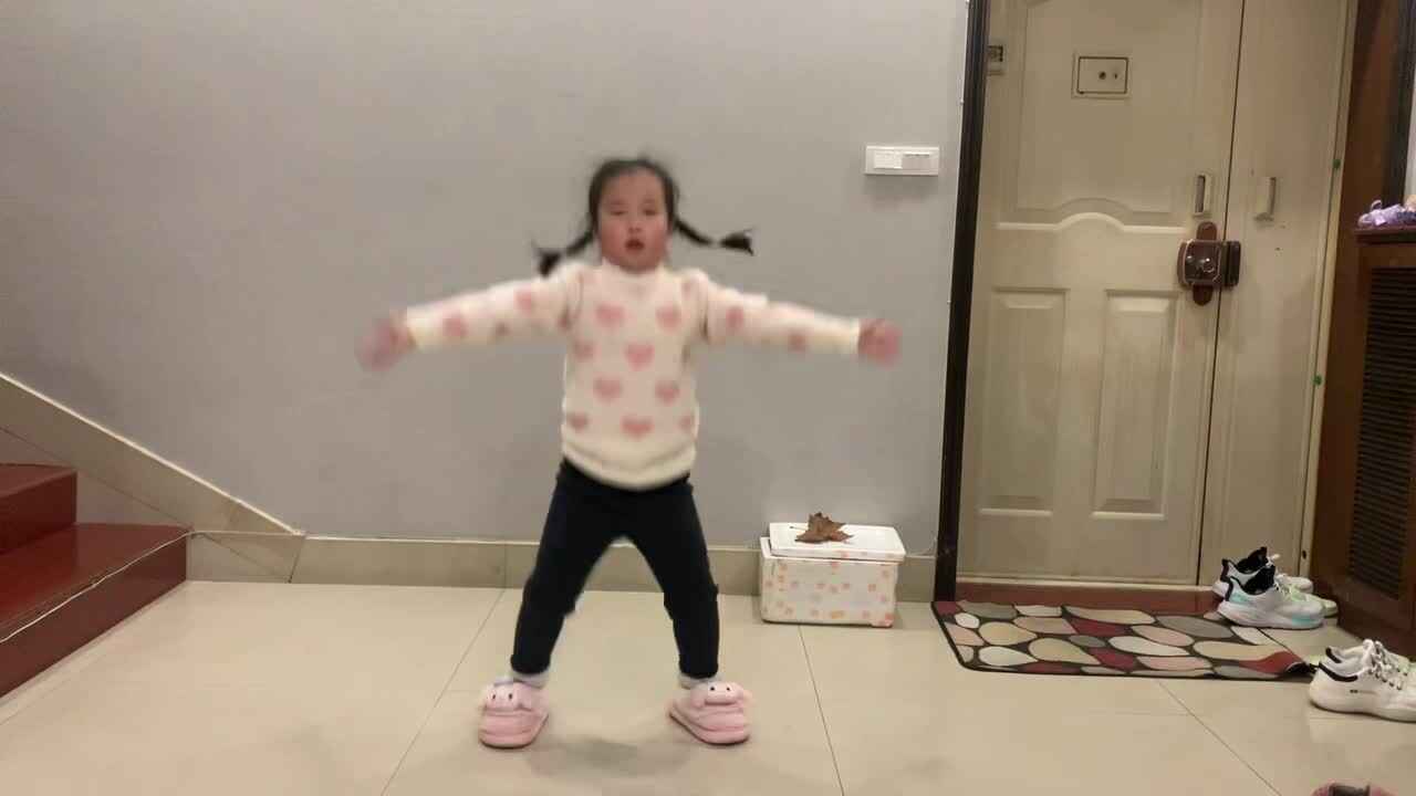 1.14学前A班赵欣奕练习开合跳