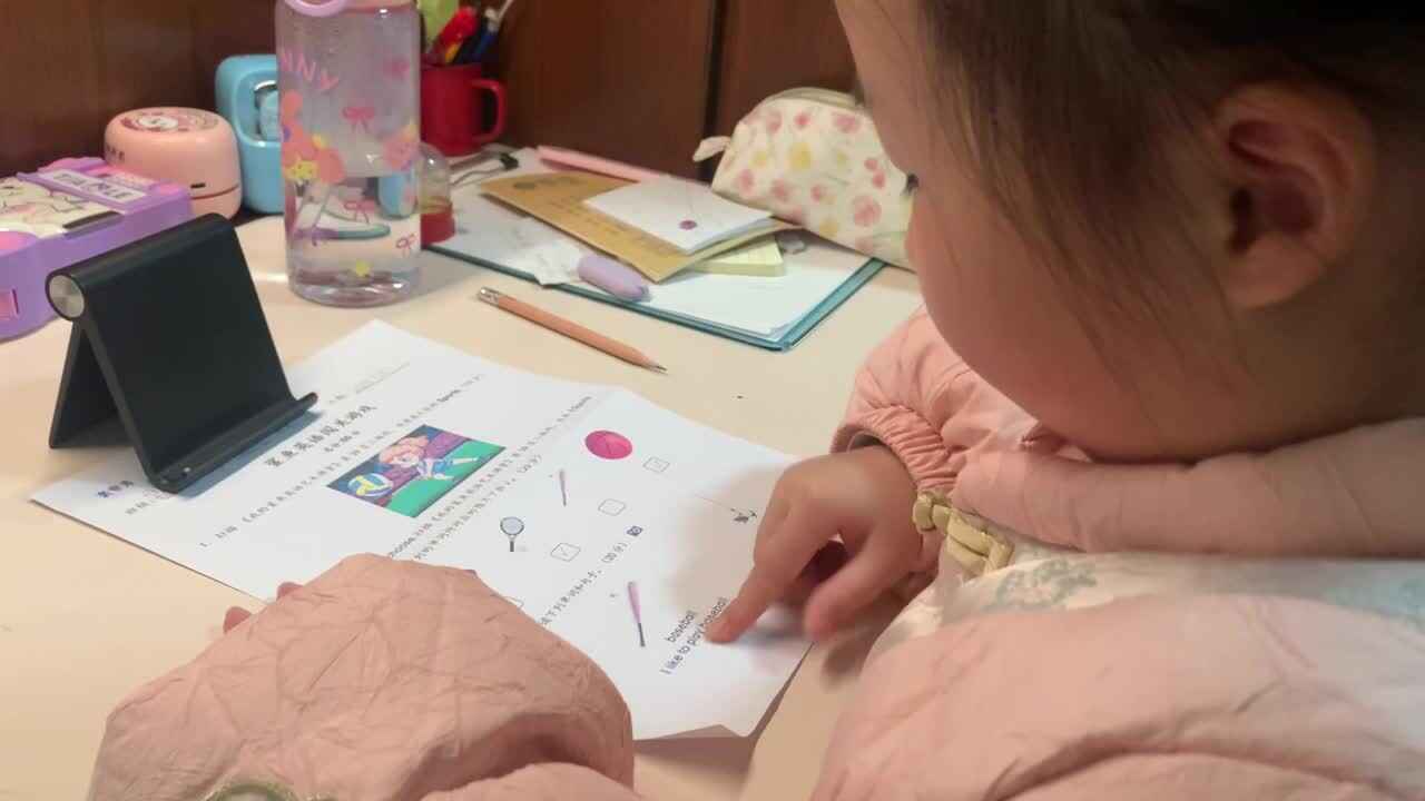 1.21学前A班赵欣奕指读英语单词句子