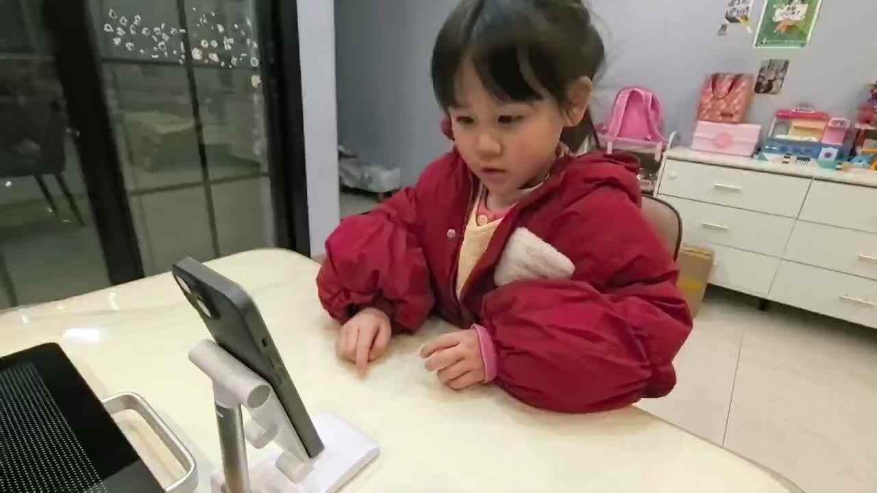 学习单词《chicken 》85772.mov