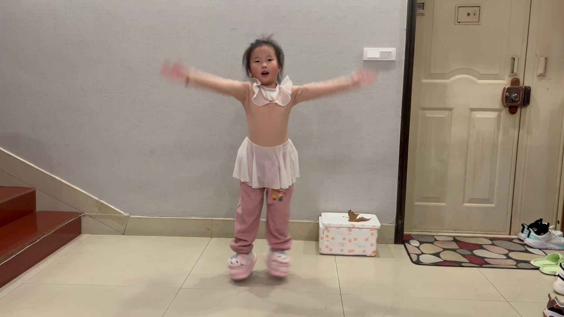 1.15学前A班赵欣奕练习开合跳