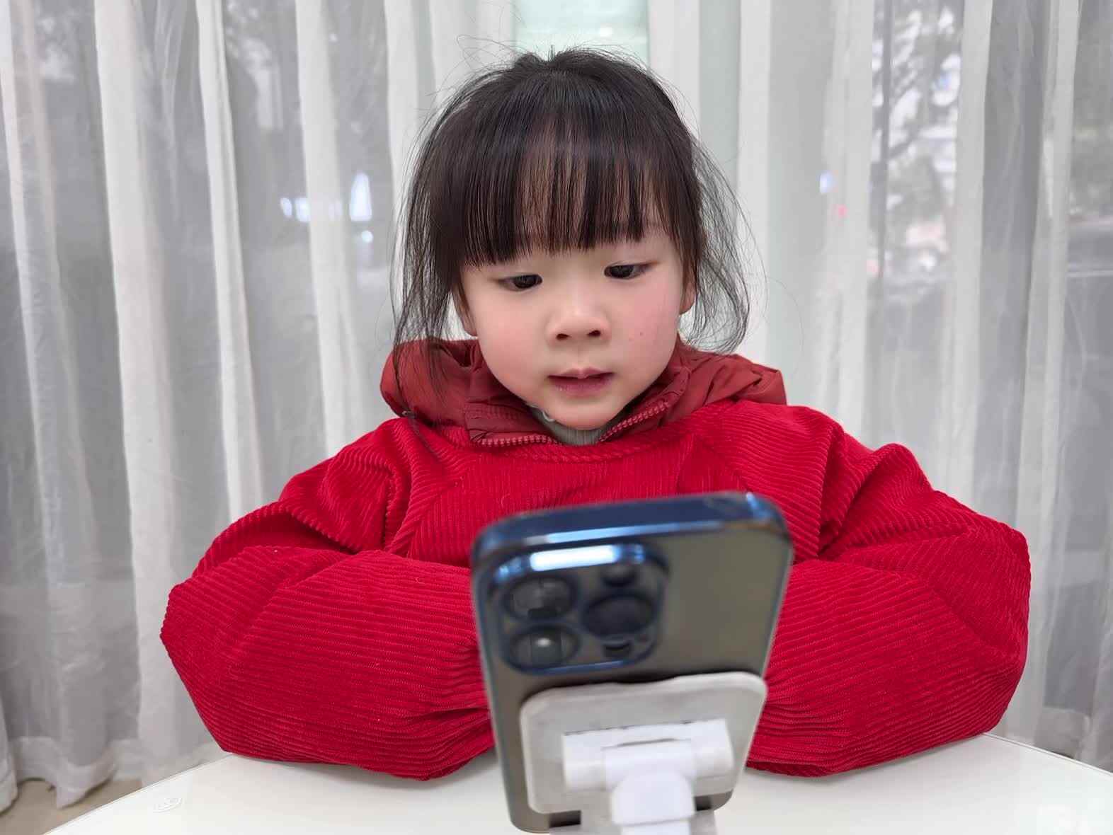 2026年1月24日大A班夏爱林～观看英语视频