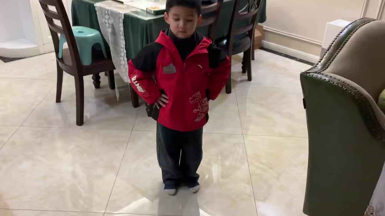 2026.3.19大A班刘奕宸前后跳练习.mp4