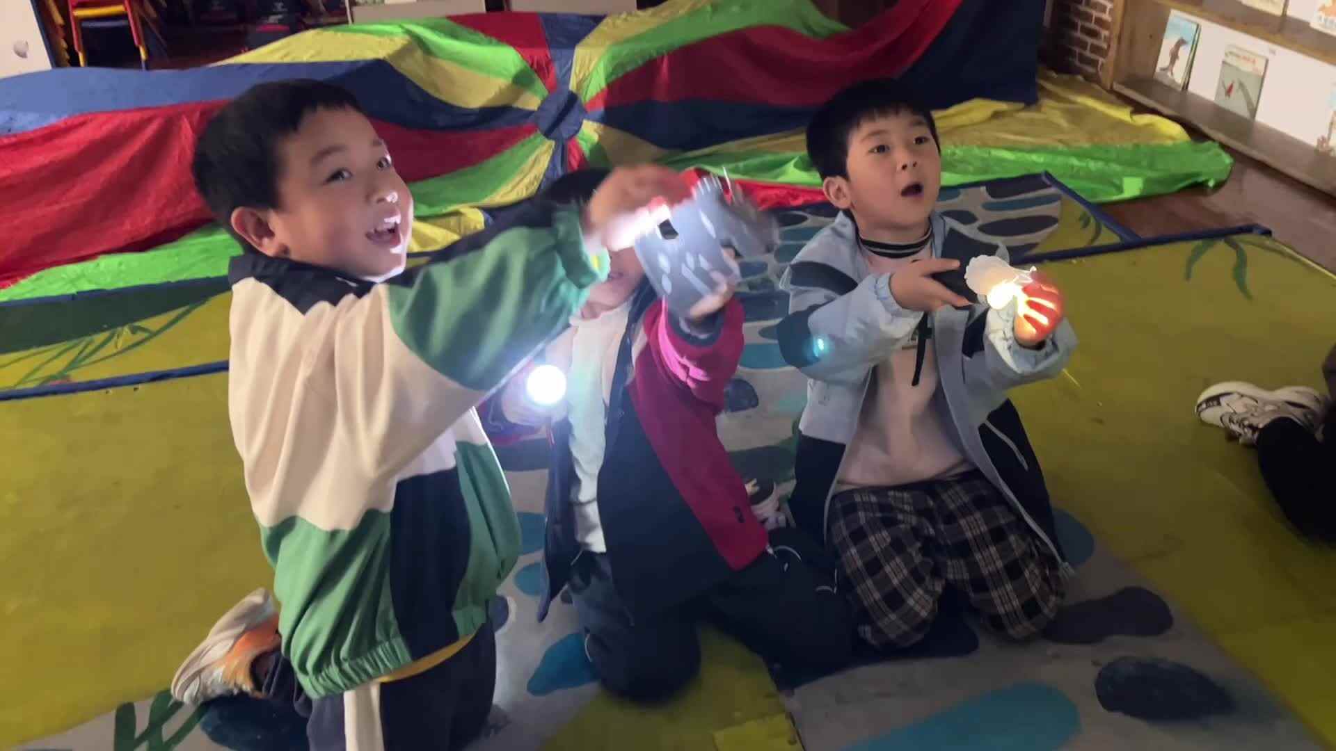 ⁣⁣⁣2026.3.27实验1班光影游戏（赵航毅、罗皓辰、刘姿汐）