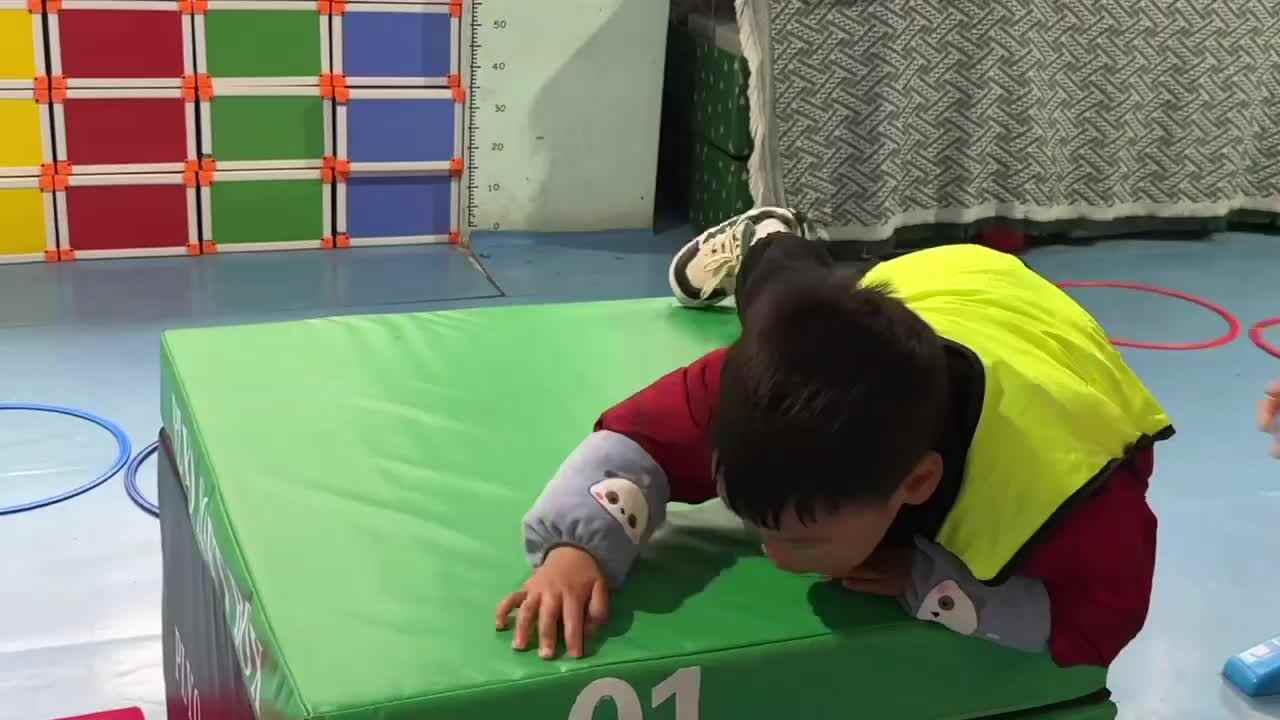 2026.3.16实验小班7号程翊童—趣味体育