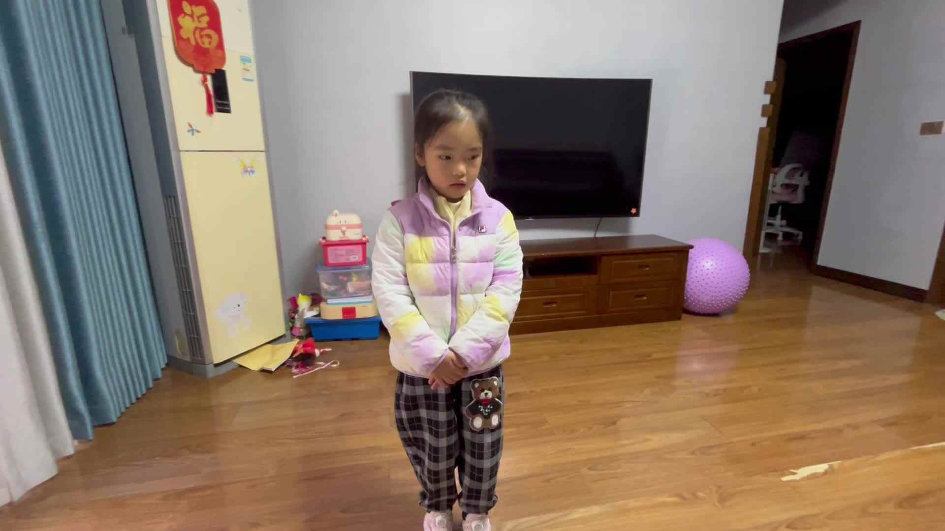 学B班李茵琪练习放学礼仪.mov