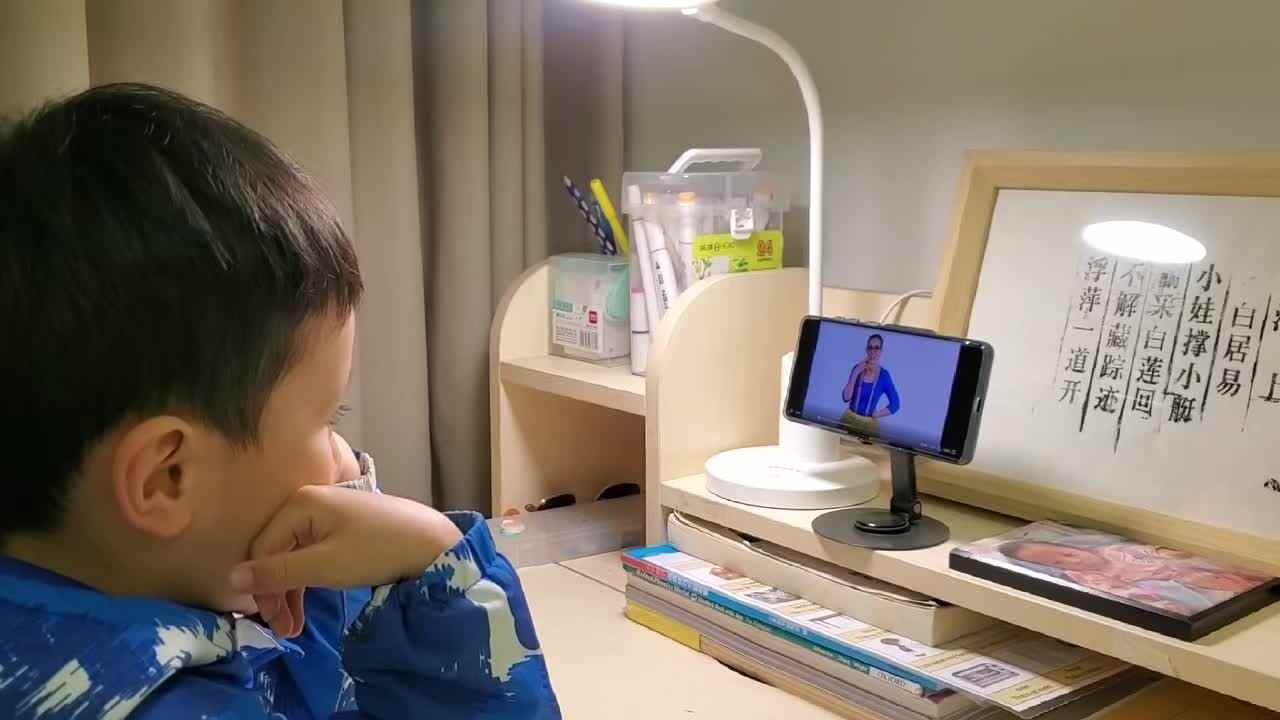 ⁣2026.3.21学B班 王千与 鲨鱼英语《字母A》