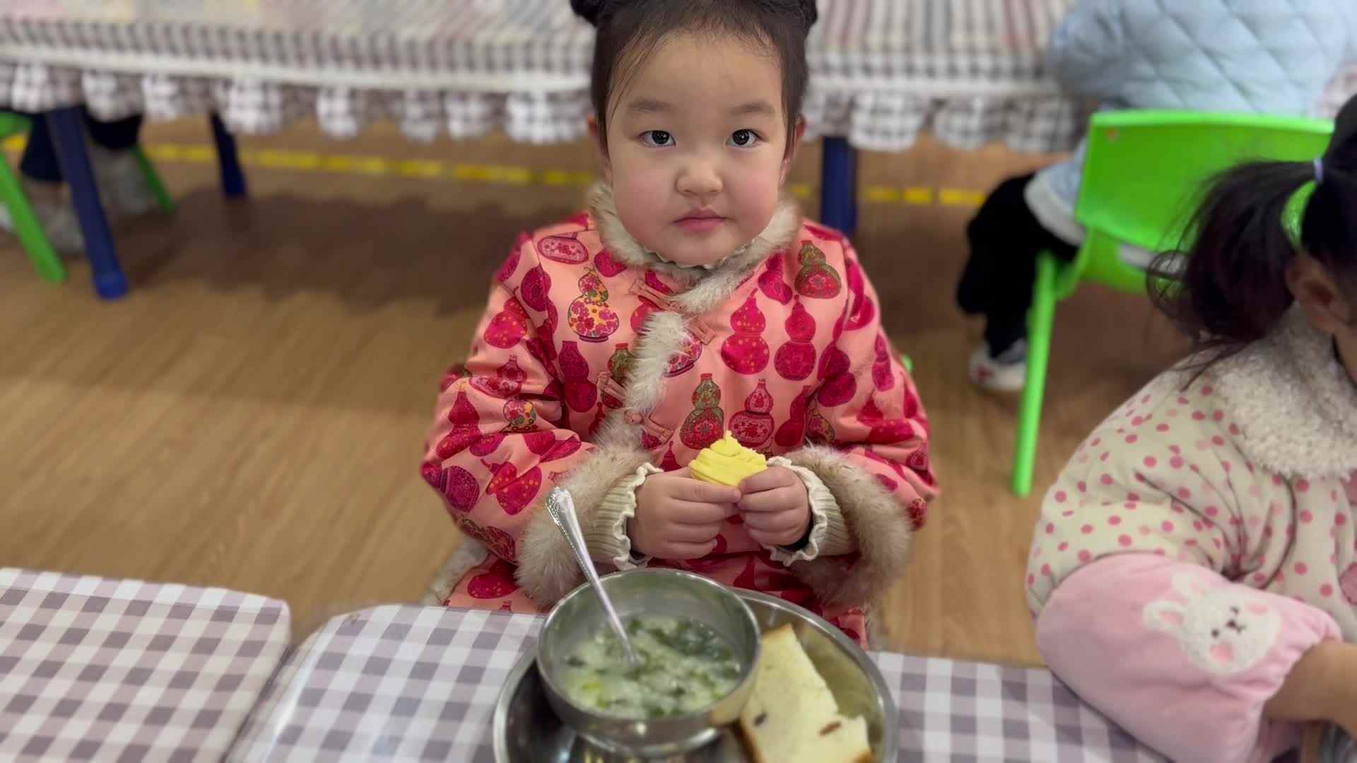 2026.3.5 中A班 陈品漪—《独立用餐》