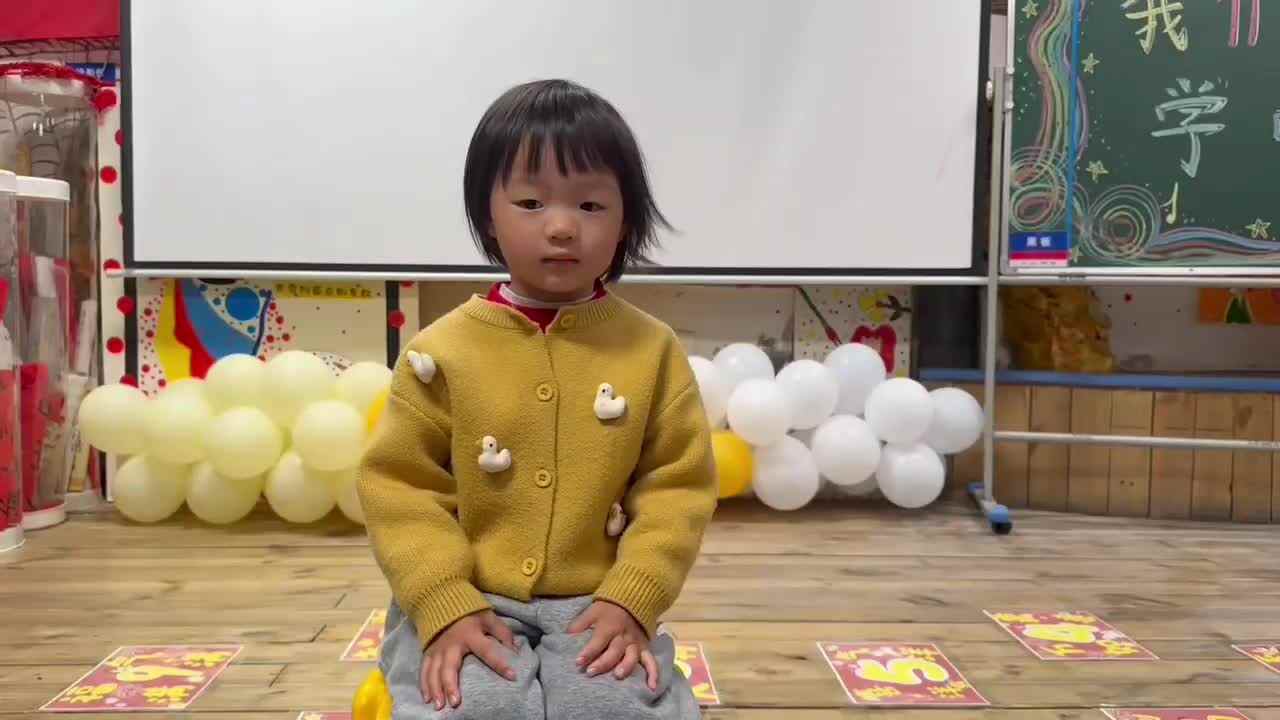 2026.3.9实验小班10号刘晨溪-坐姿练习