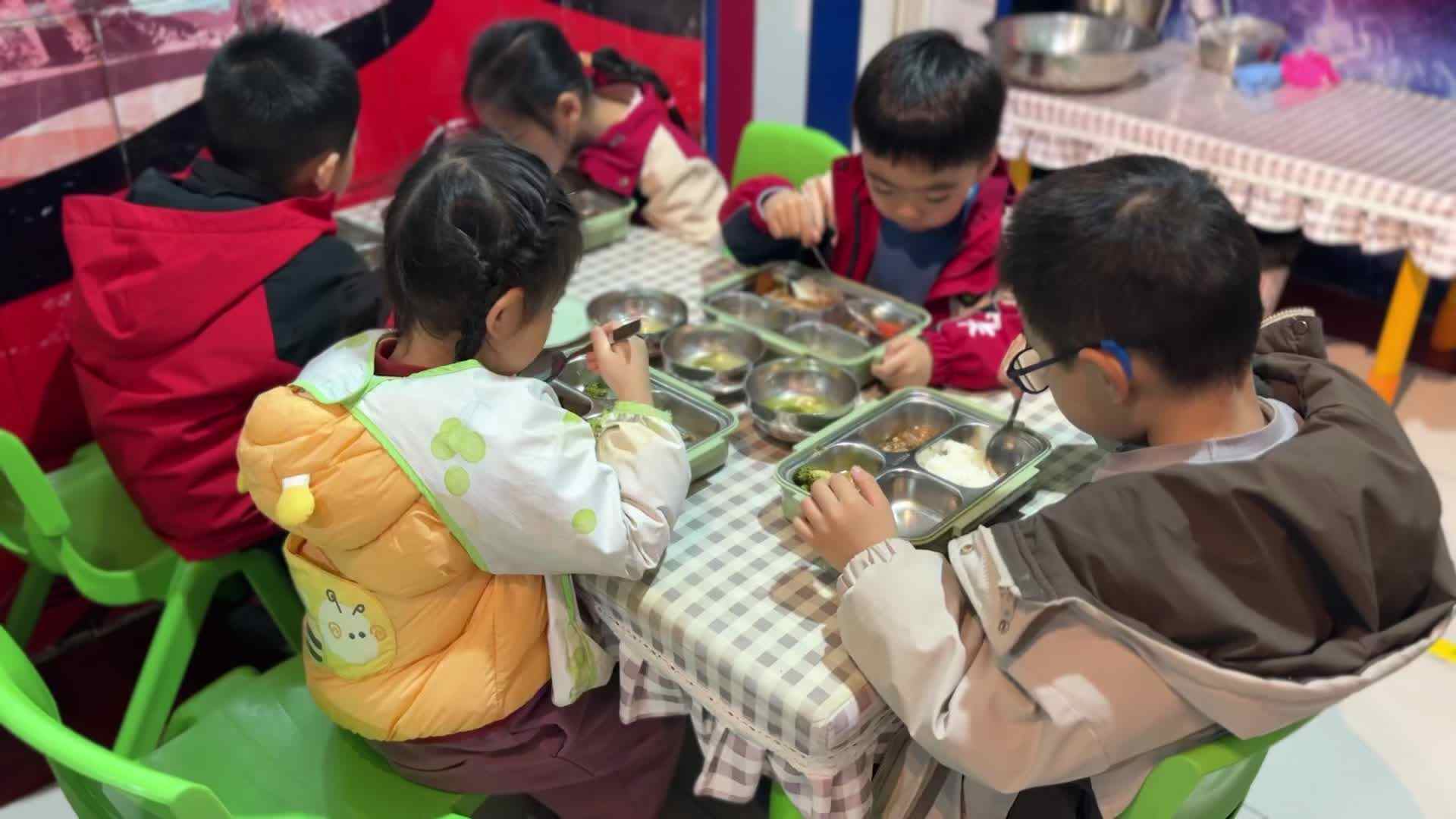 ⁣⁣⁣⁣⁣⁣⁣⁣⁣⁣⁣⁣⁣⁣⁣⁣⁣⁣⁣⁣⁣⁣2026.3.18大A班 吴云泽——吃饭