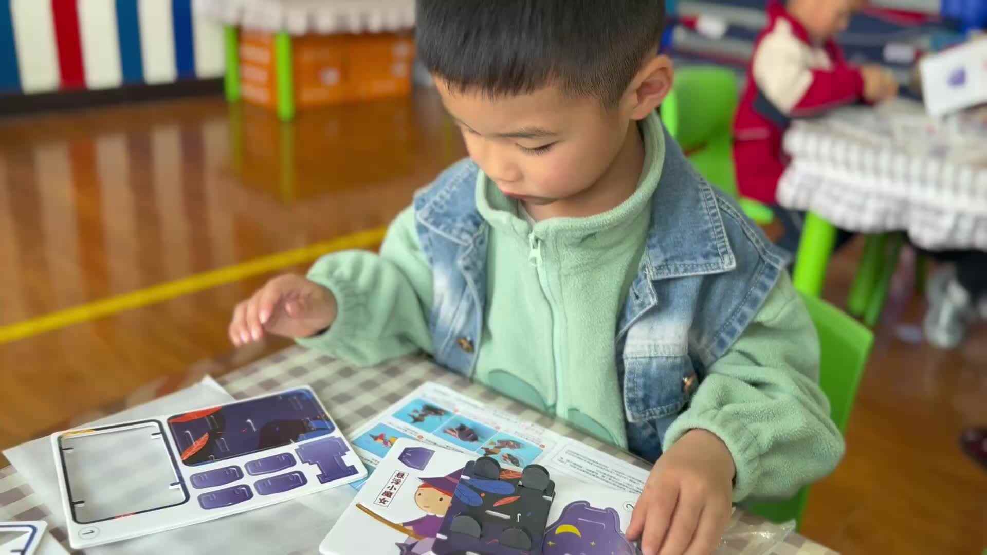 ⁣⁣⁣⁣⁣⁣⁣⁣⁣⁣⁣2026.3.12大A班刘奕宸——科学《悬浮小魔女》