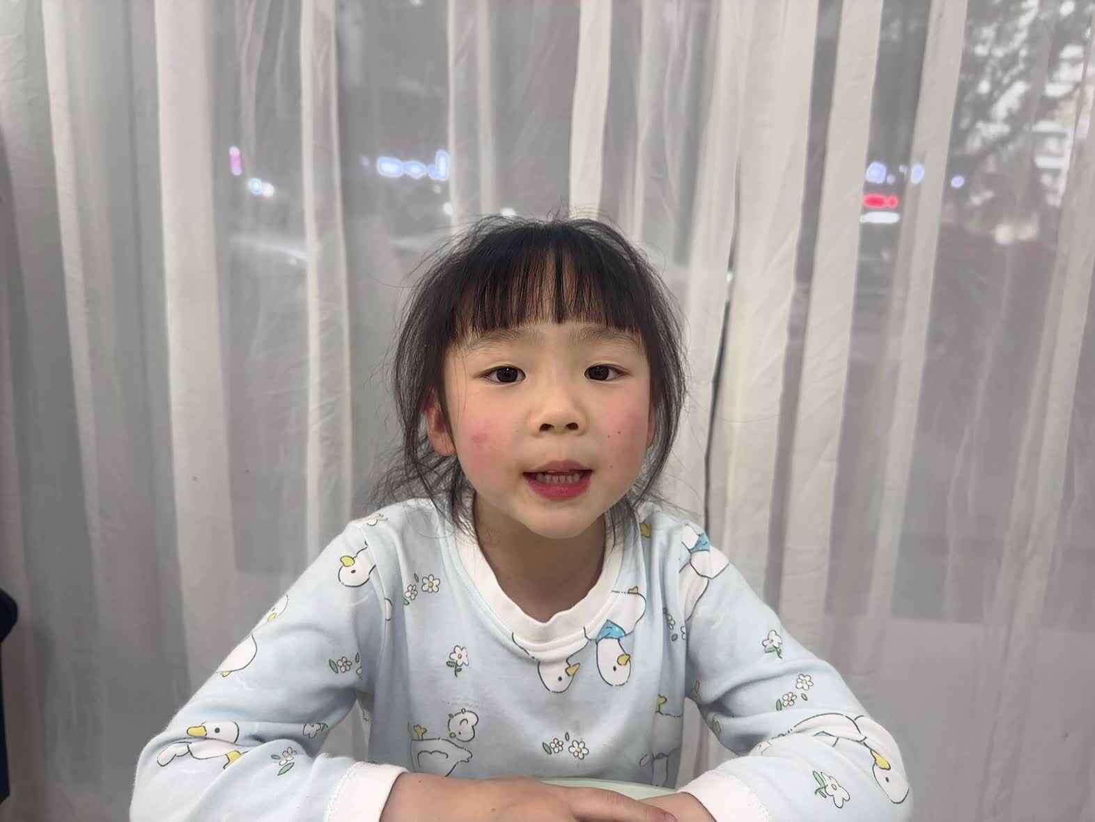 2026年3月24日大A班夏爱林～生活练习（我会挽袖子）