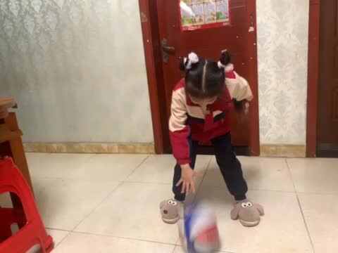 练习拍篮球动作