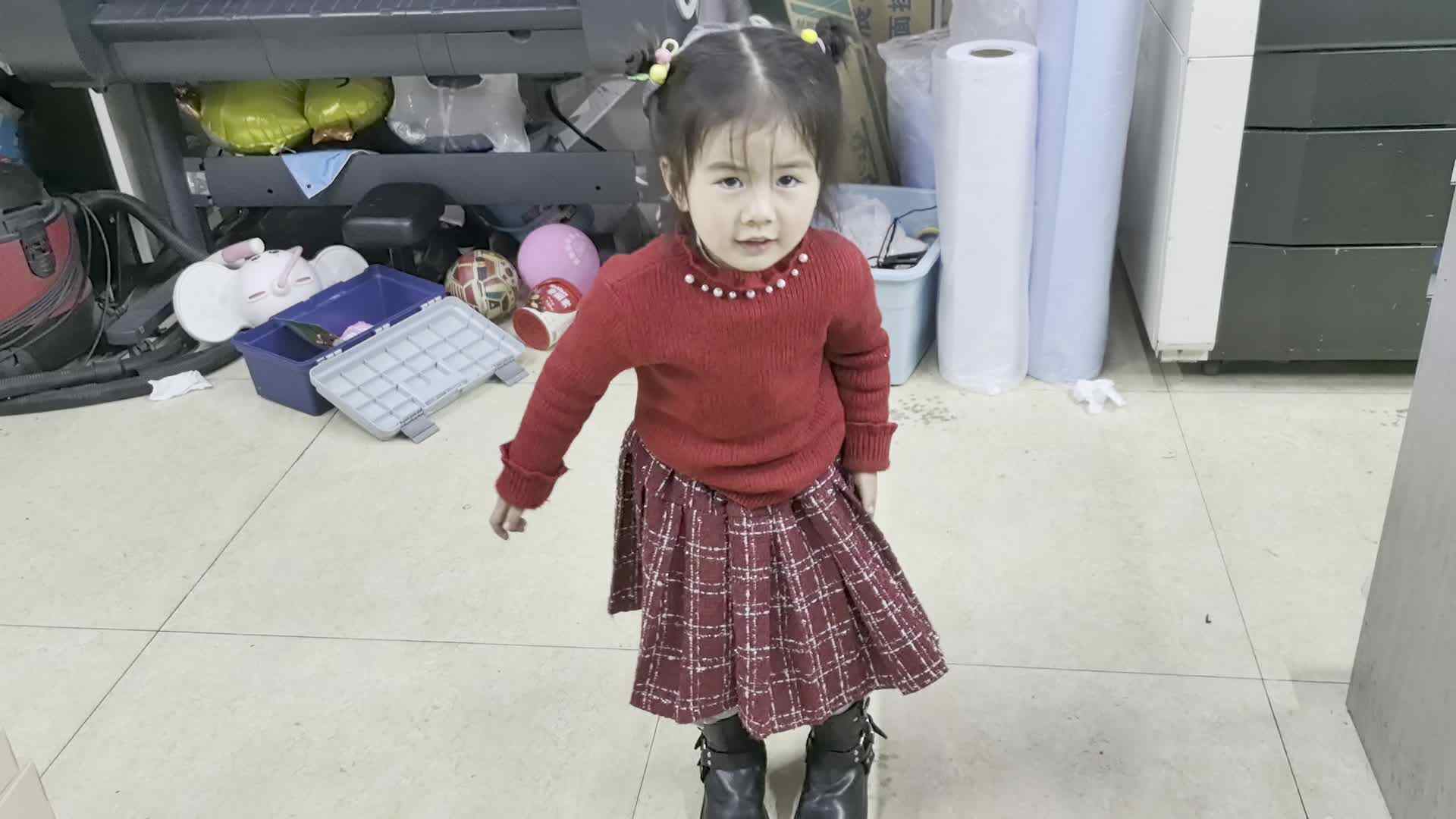 中A 刘谨妍 前后跳.mp4