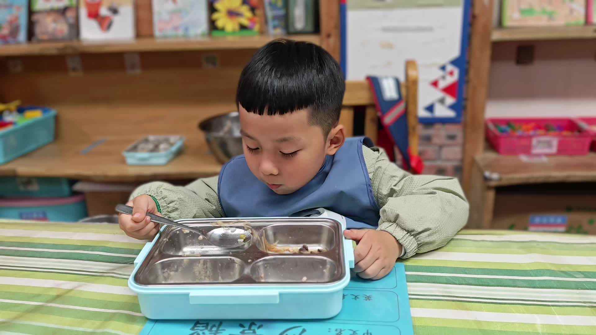 2026.3.5沙景韬《用餐》.mp4