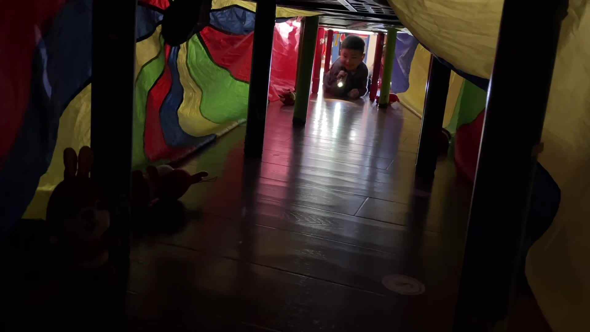 ⁣⁣⁣⁣⁣⁣2026.3.26实验1班 黑夜寻宝 张智林