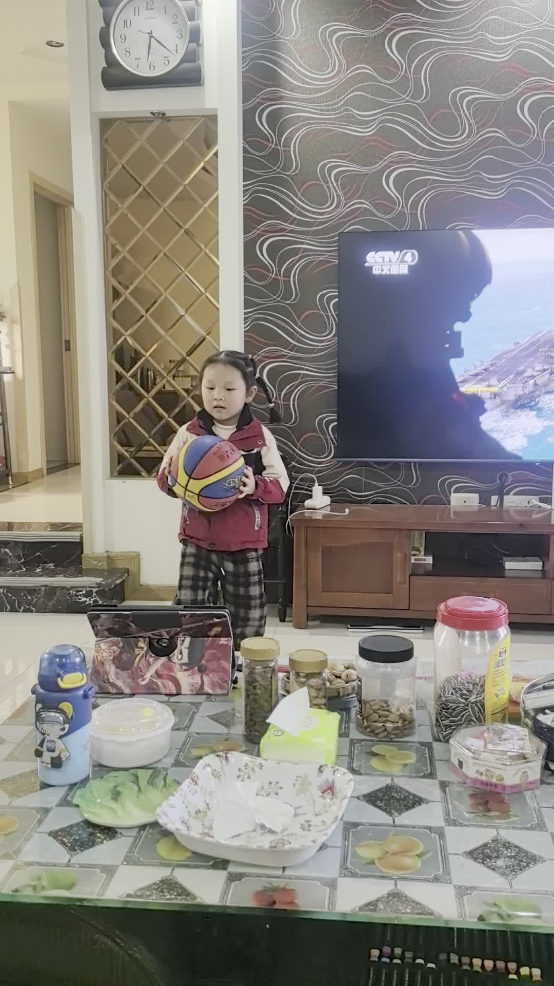 学前A班李盈莹 练习篮球操