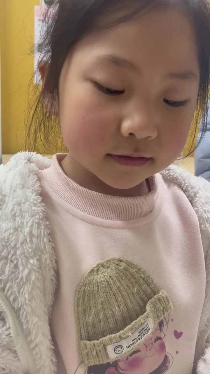 学B班李瑞溪指读19页3月19日.MOV