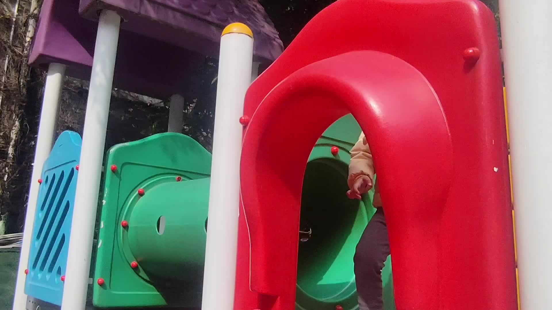 2026.3.20实验小班5号景念安—欢乐滑滑梯