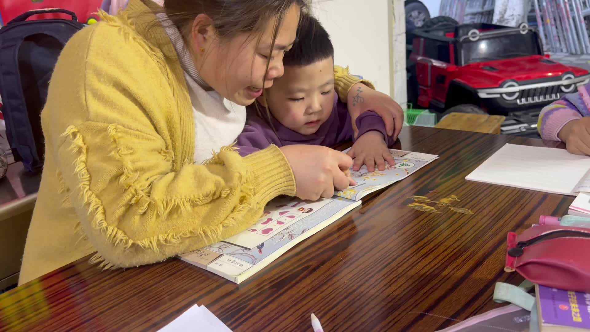 古诗《宣城见杜鹃花》