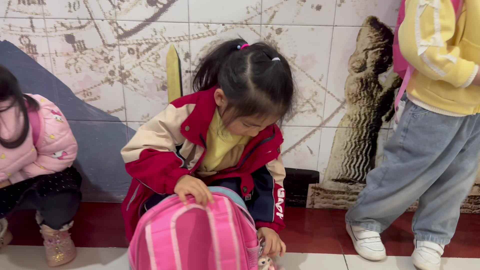 2026.3.4 中A班 韦若汐—《背书包》