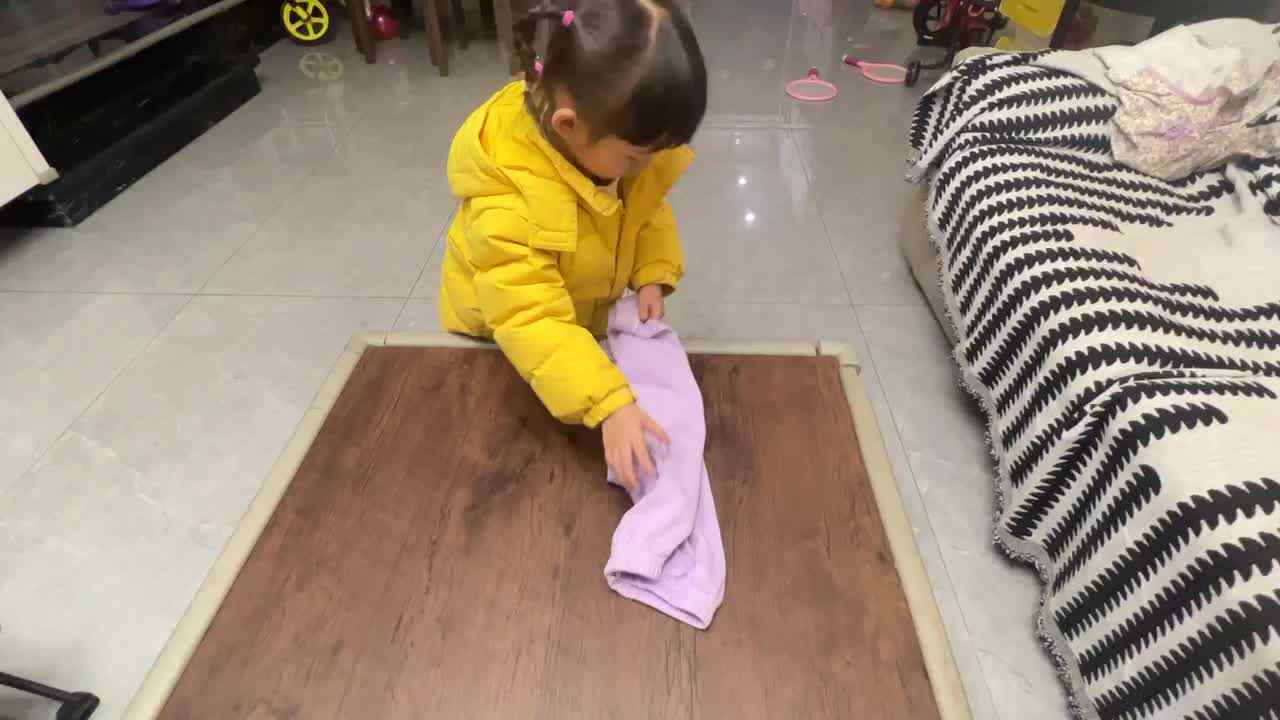 中A班-倪芷汐2026/3/16折叠衣服