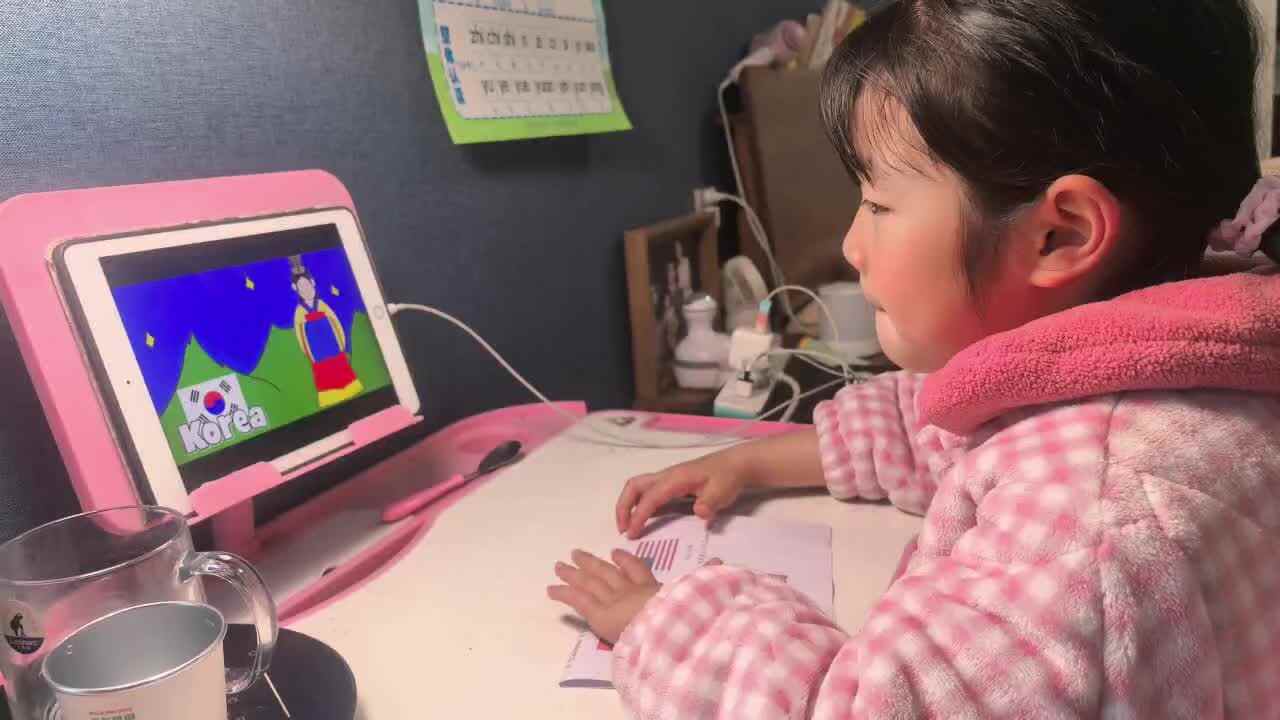 3.29 学前B班  徐子伊 看英语