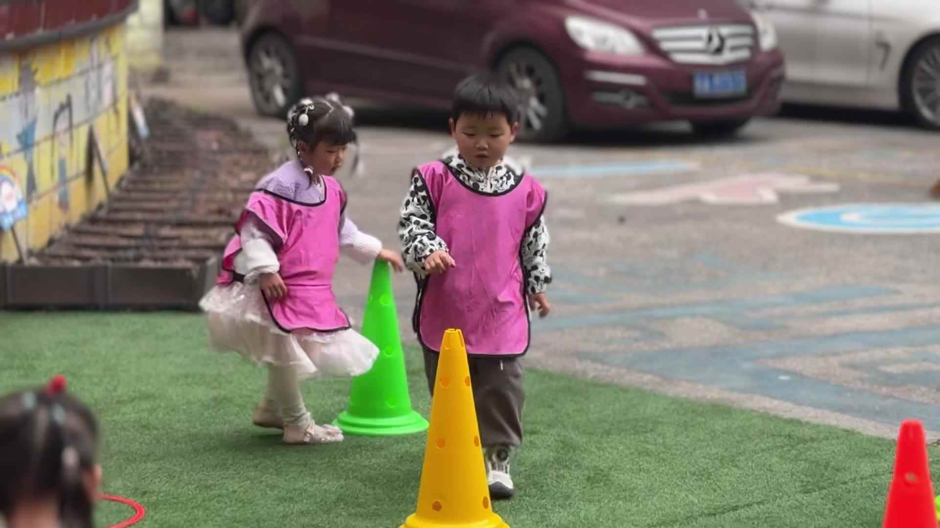 2026.3.11中A班张沐一— 晨间游戏荡桥