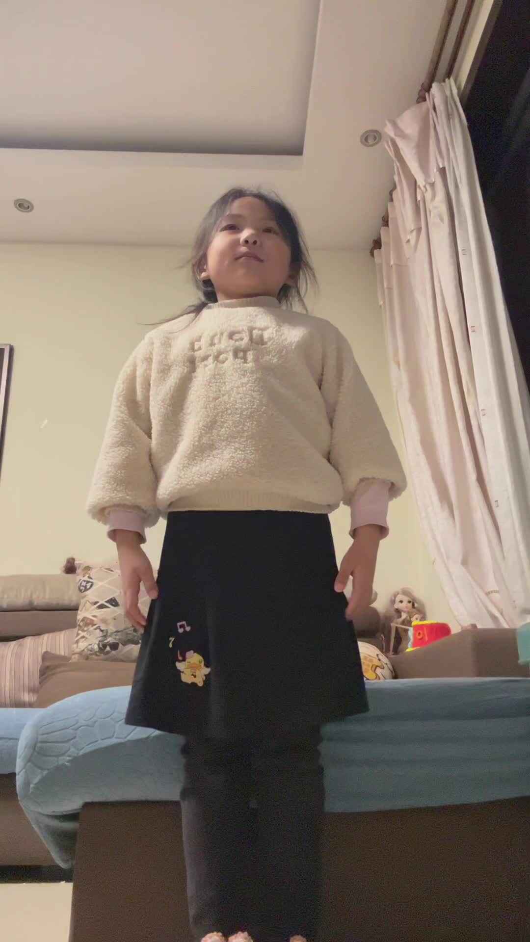 学B班李瑞溪站姿练习3.3.mov