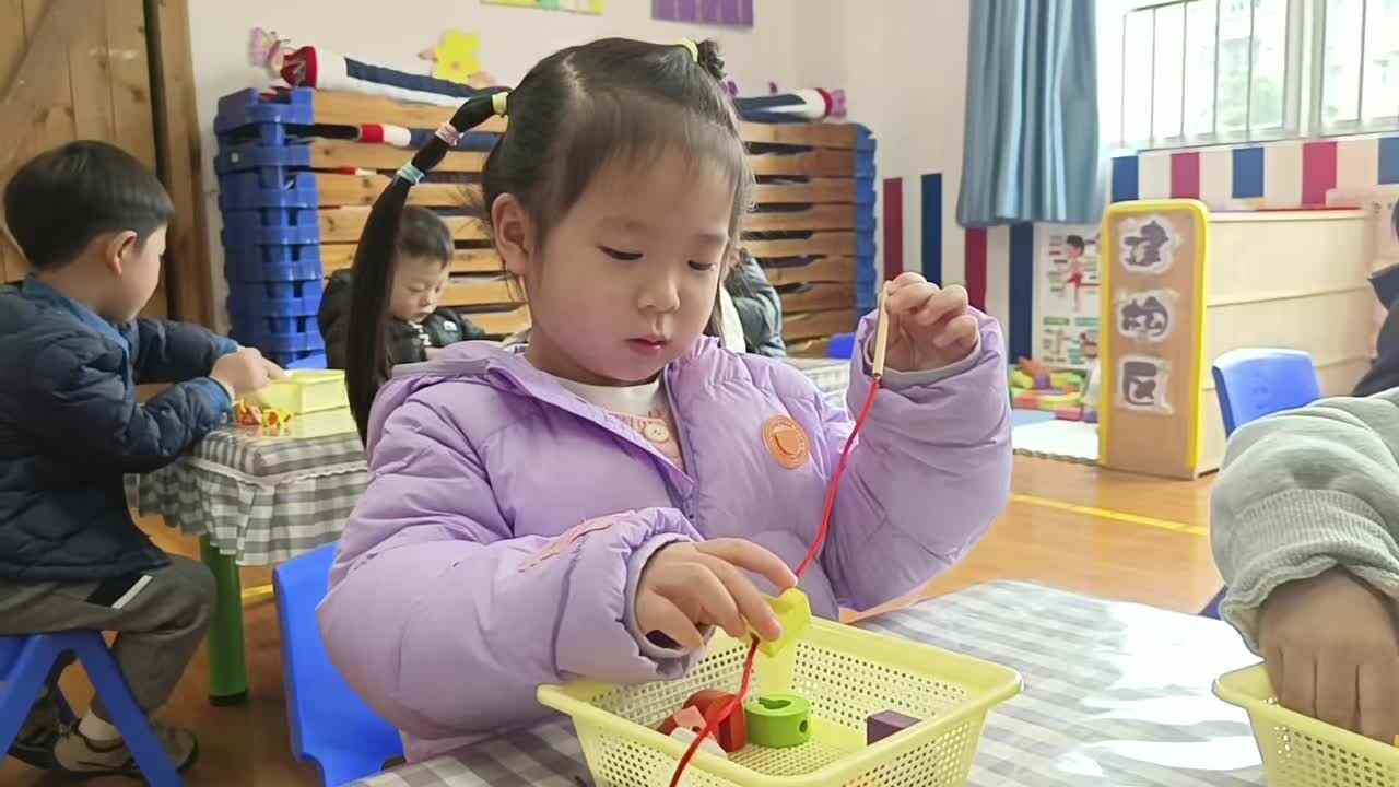 2026.3.20.李佳彤.⁣主题：室内游戏《穿线珠》（学校教育教学活动）