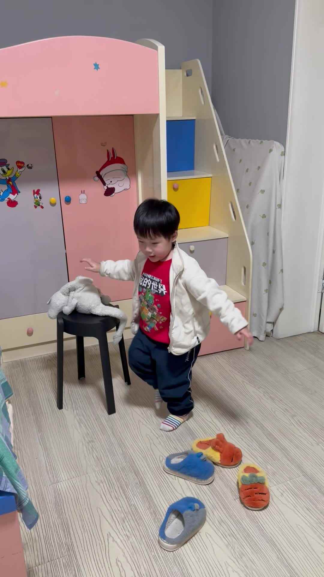 20260312实验中班刘雍洛运动