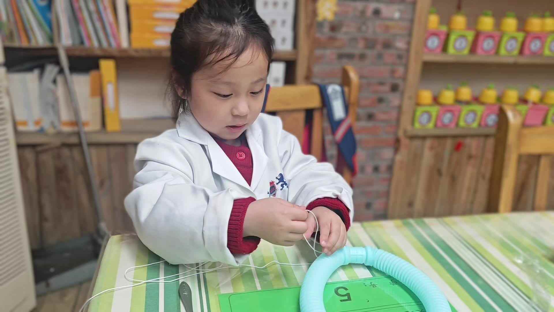 2026.3.25  实验中班 张语宸 科学课.mp4