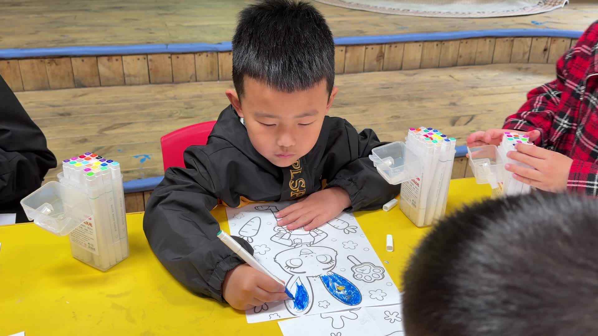 2026.3.31 实验大班 郑铭瑞——涂色练习