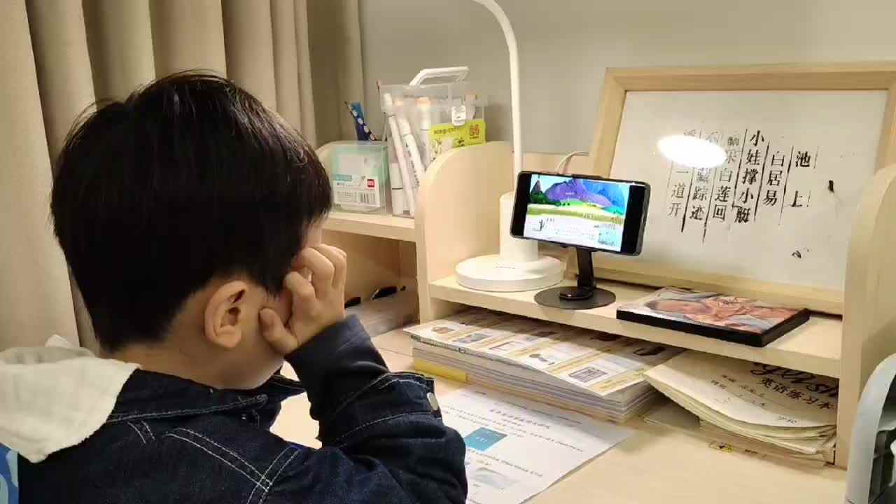 2026.3.25学B班 王千与 鲨鱼英语《here we are》