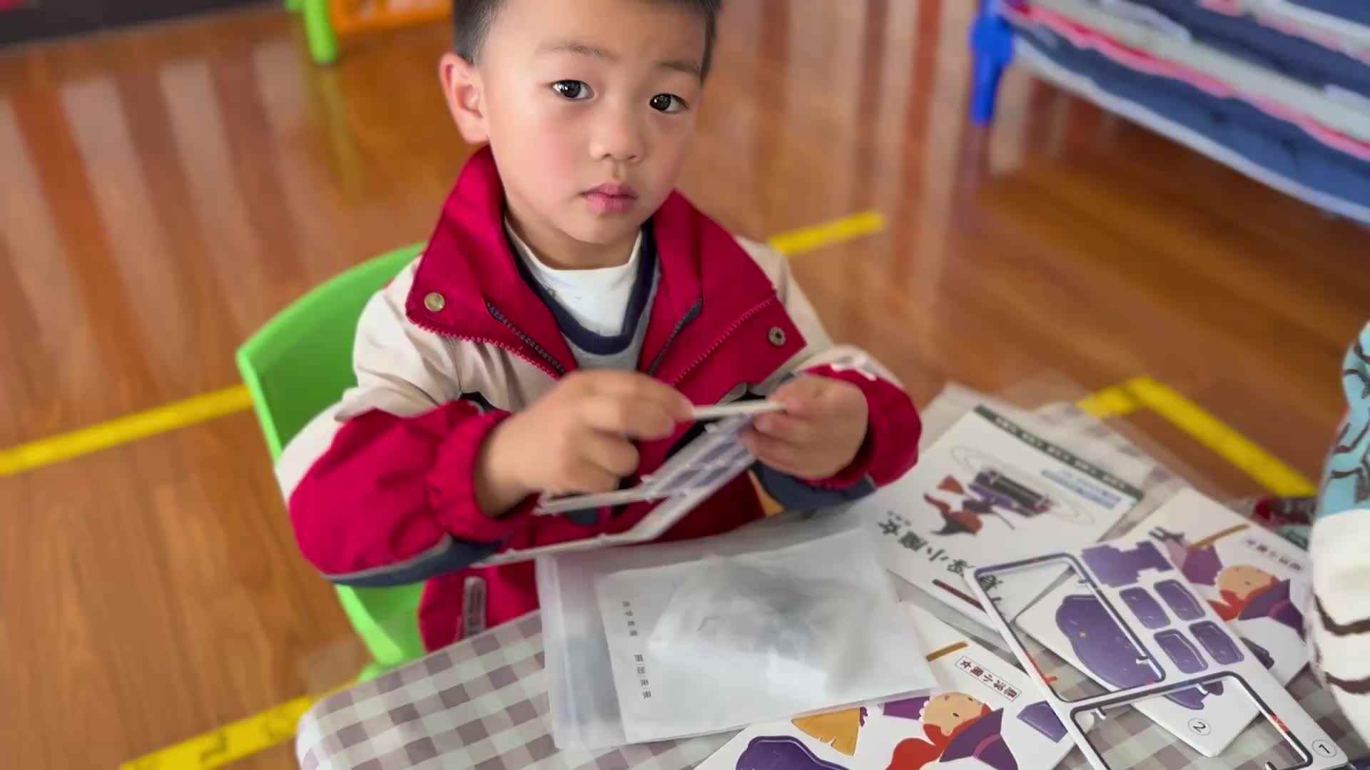 ⁣⁣⁣⁣⁣⁣⁣⁣⁣⁣⁣⁣⁣⁣⁣2026.3.12大A班陈禹呈——科学《悬浮小魔女》