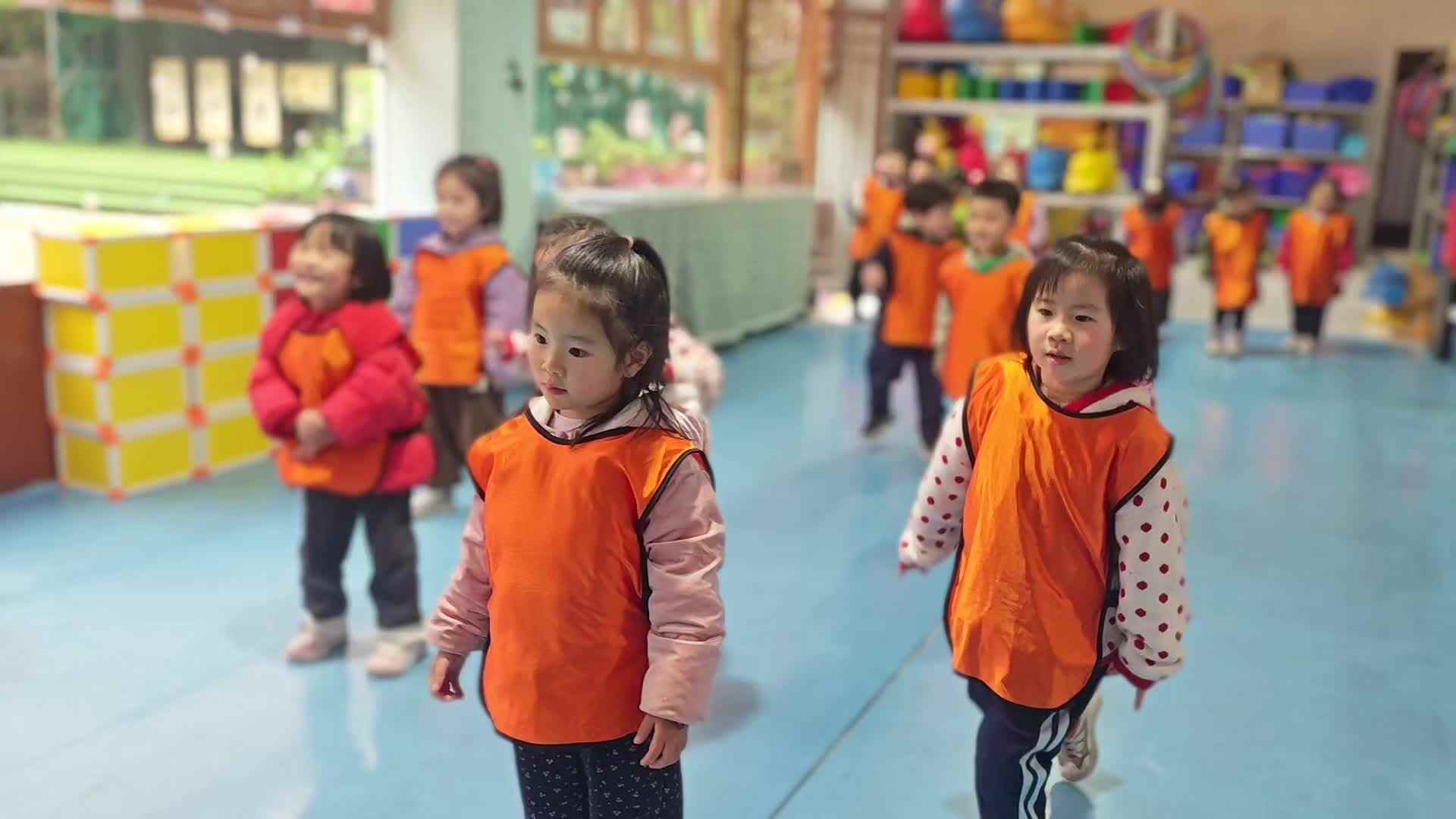 2026.3.19  实验中班  张语宸 篮球课.mp4