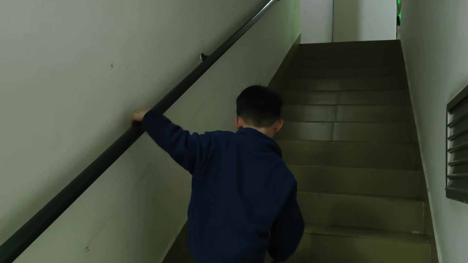 2026.3.5大A班李楷延——安全上下楼梯.mp4