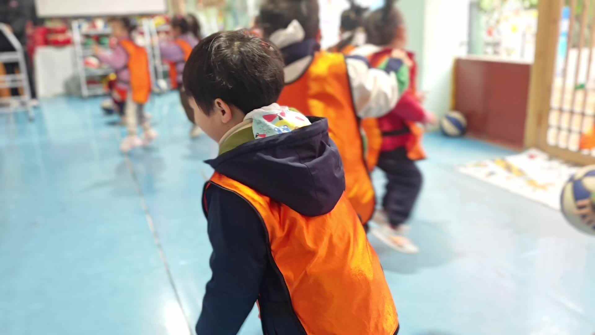 2026.3.19  实验中班  刘雍洛 篮球课.mp4