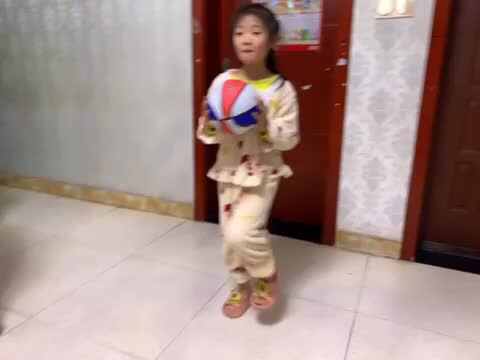 练习拍篮球动作