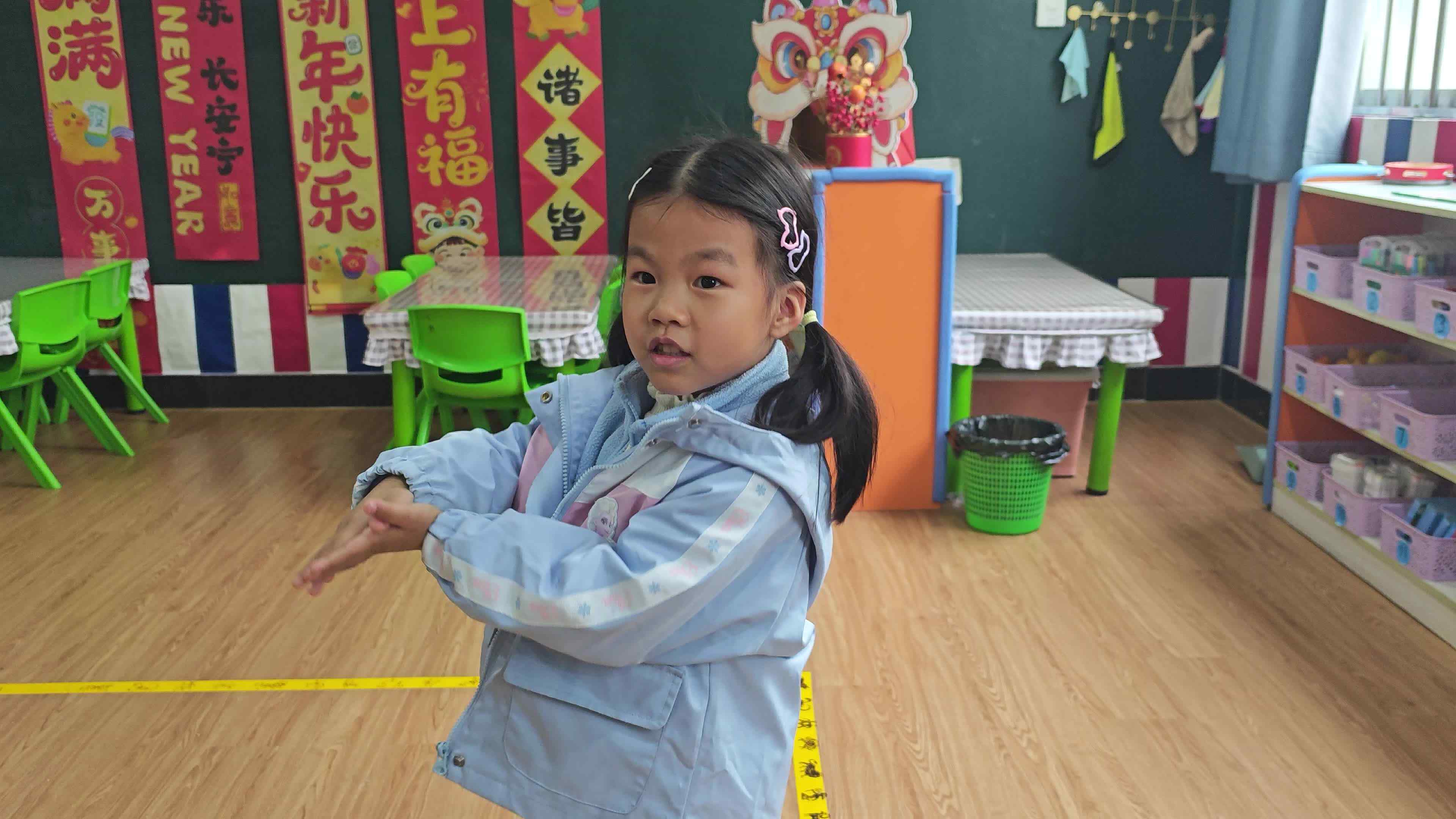 2026.3.3 黄芮晞早操游戏