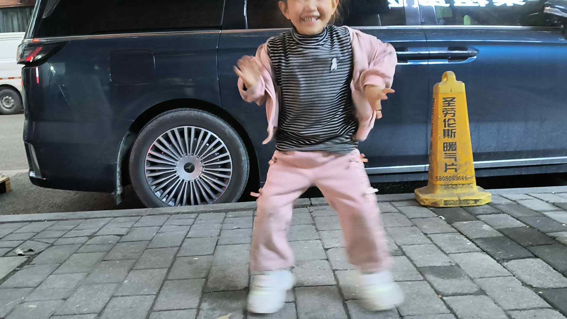 2026.3.30学前a班唐紫淇练习开合跳