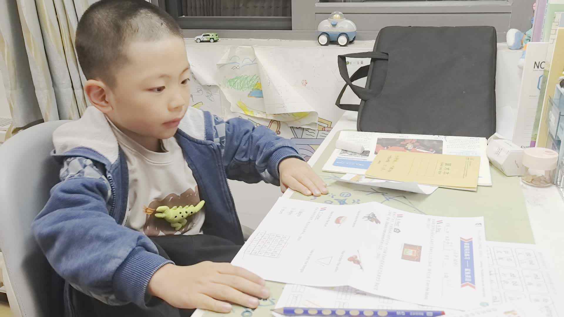 实验学前1班朱乔溪-英语作业0313