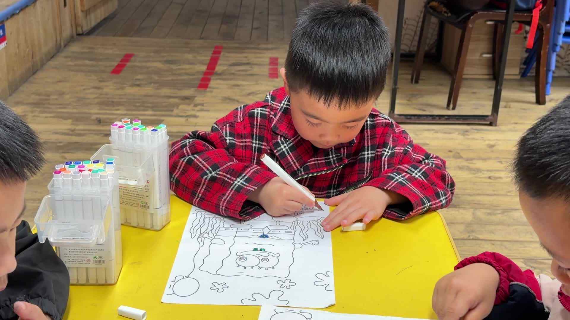 2026.3.31 实验大班 陈柏然——涂色练习