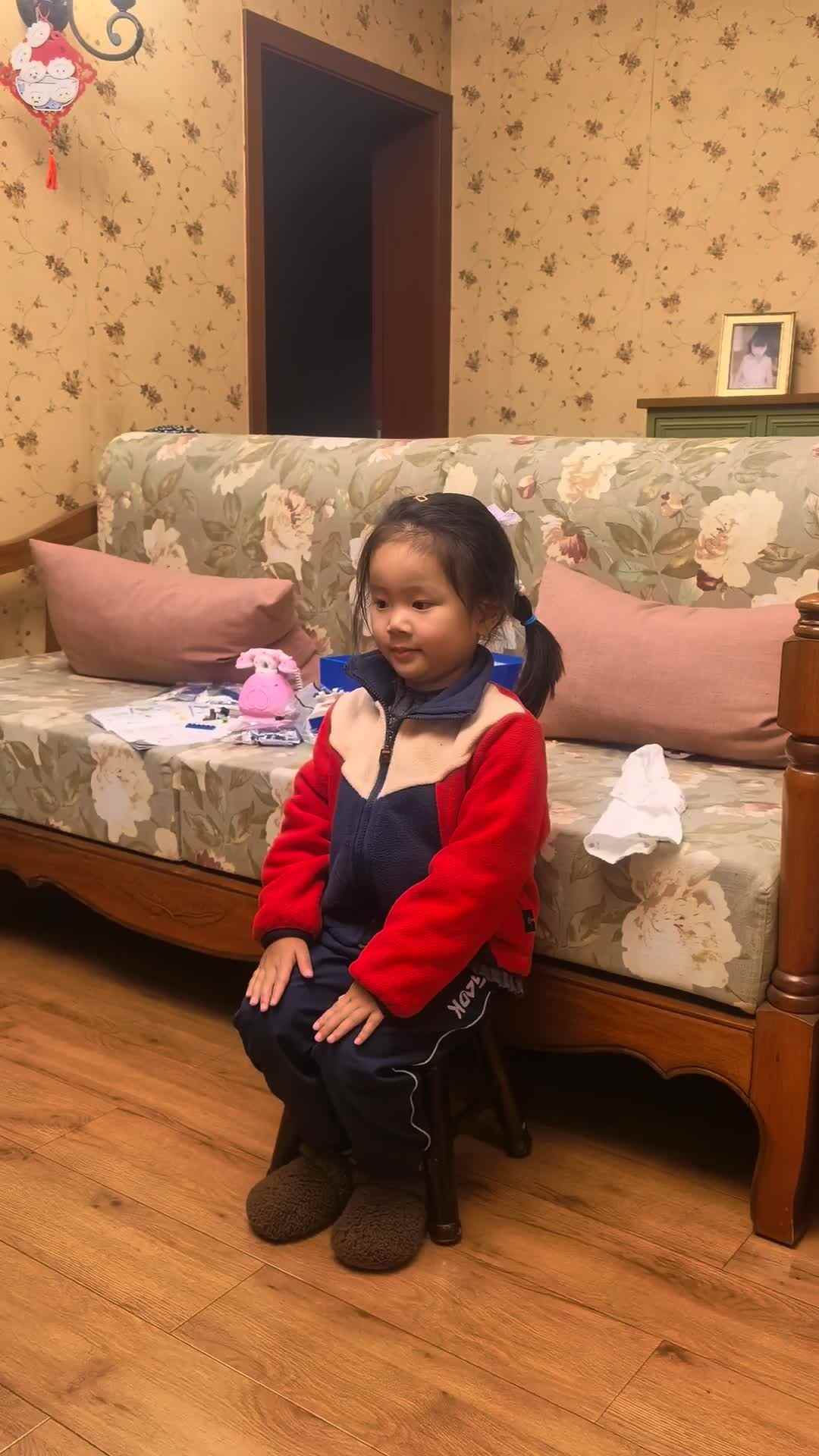 实验中班伊伊.mp4